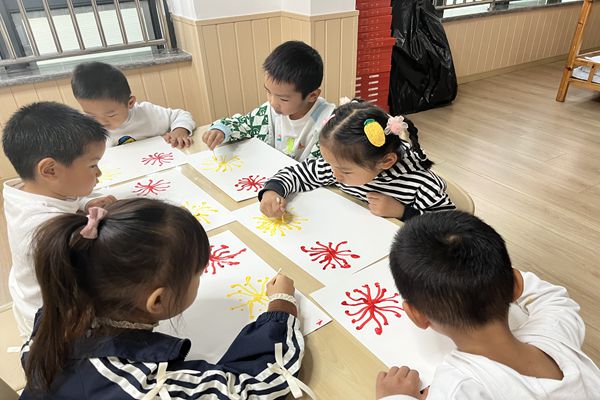 【童教育·安心托幼】五彩重阳，浸润童心——宣城市第二幼儿园安心托幼纪实