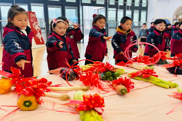 【童教育·幼儿在线】蛇年启智 春携童归——宣城市第二幼儿园2025年春季开学典礼