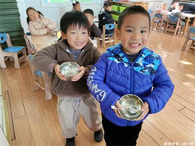 快乐自主  文明用餐——宣城市第二幼儿园开展文明餐厅评比活动