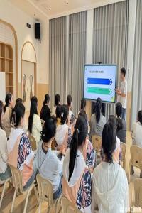 玩转万能工匠，助力多元成长 ——宣城市第二幼儿园户外自主游戏“万能工匠”专题培训