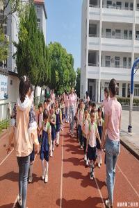 衔接有度，成长有章——宣城市第二幼儿园参观小学活动
