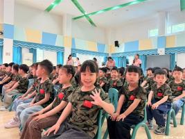 【童教育•幼儿在线】以绘本为“媒” 启“红色”之旅 ——宣城市第二幼儿园绘本节特色活动（一）