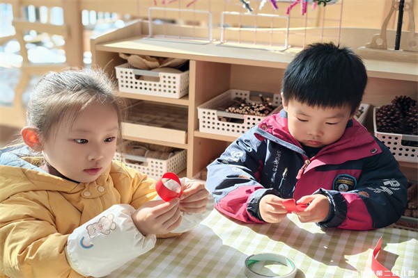 【童教育·园所快讯】携手防艾 共护健康 —— 宣城市第二幼儿园开展世界艾滋病日活动 【童教育·园所快讯】携手防艾 共护健康 —— 宣城市第二幼儿园开展世界艾滋病日活动